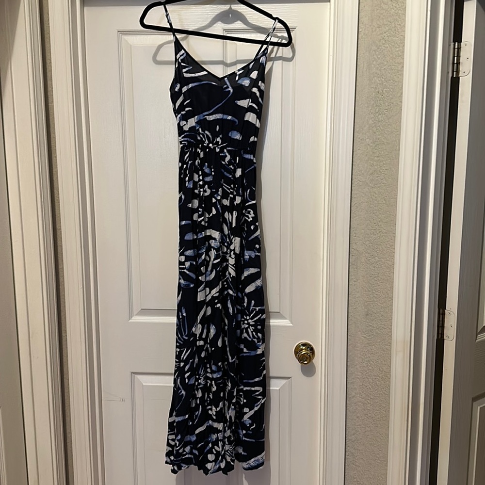 FULL LENGTH BREEZY BLUE SUMMER DRESS